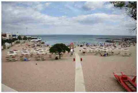 Baia Camerini Aparthotel วิลลานอวา ดิ ออสตูนี ภายนอก รูปภาพ